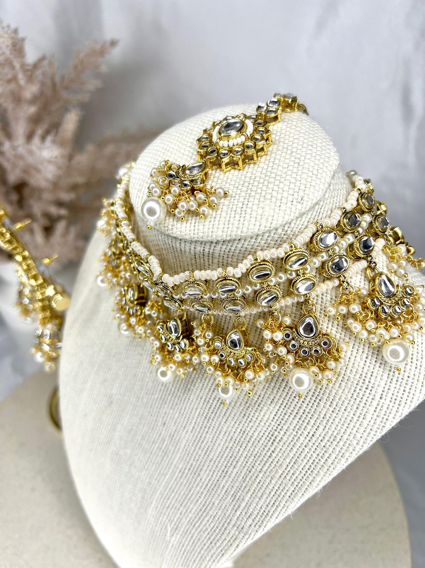 Amna Necklace/Choker Set